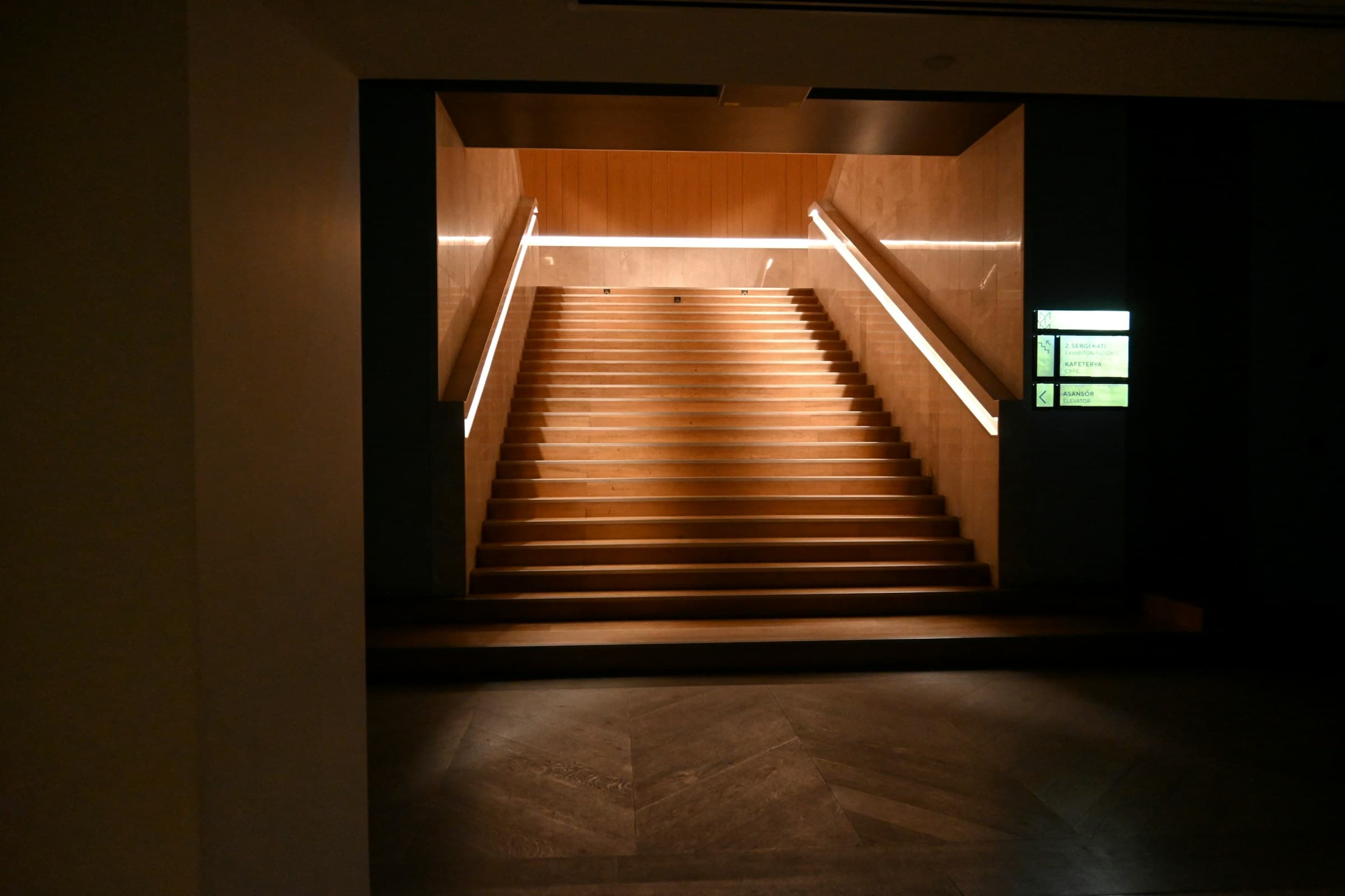Un escalier mis en lumière